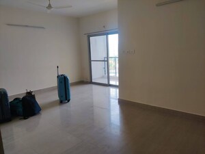 Room in 4 BHK Apartment at Kristal Olivine, Marathahalli Orr – for Rent