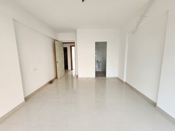 Room in 2 BHK Apartment at Jay Le Jardin, Chembur – for Rent