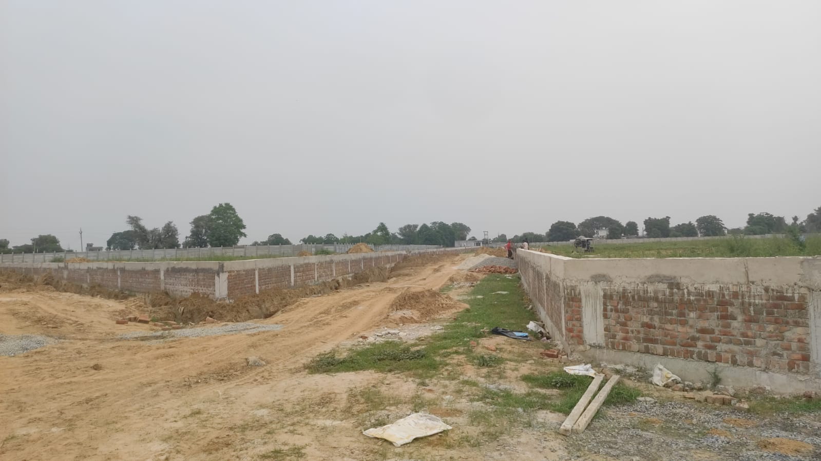 Plot For Sale in VKS Palm Drive