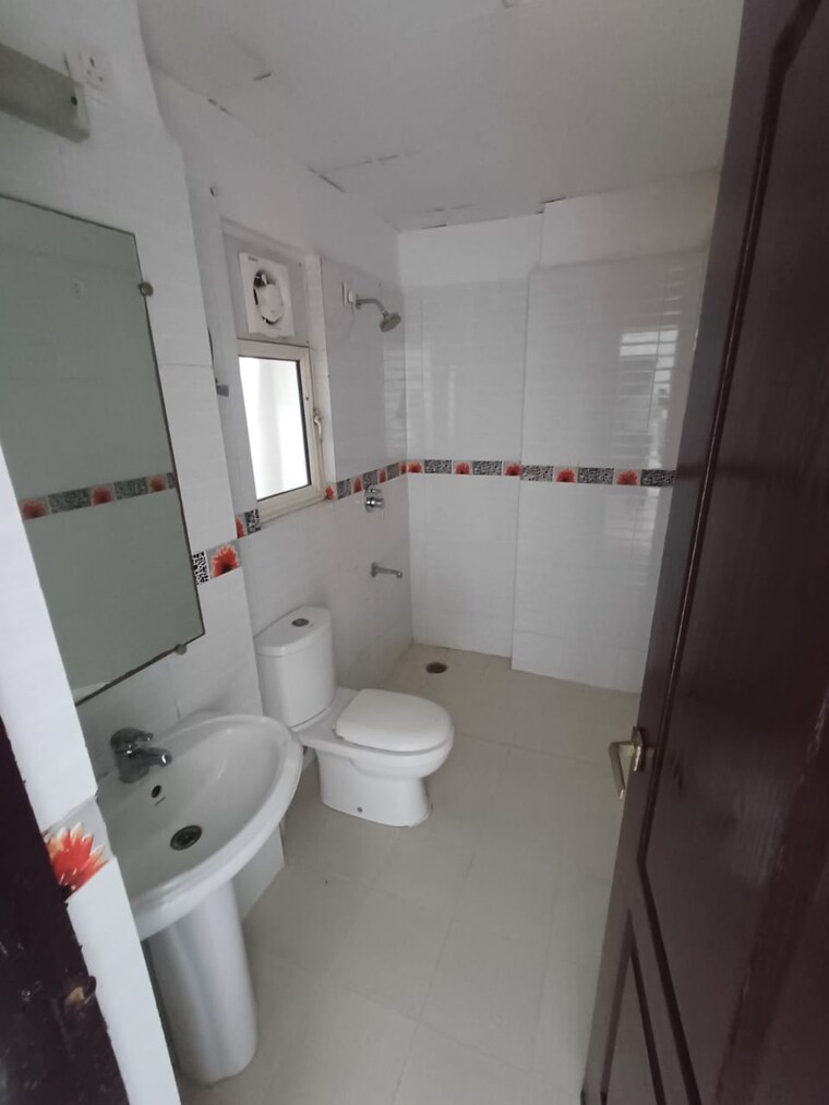 Bathroom, gaurs-green-vista-phase-ii 2.5 Bedroom 1400 Sq.Ft. Apartment In Ahinsa Khand 2 Ghaziabad 9241629