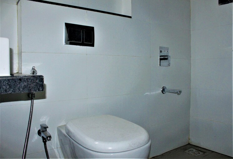 Bathroom, thane west Pg For Boys In Thane West 9241689