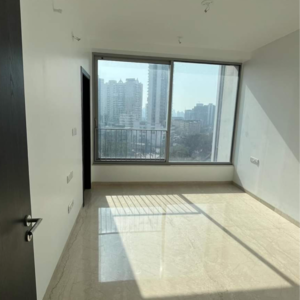 Room in 4 BHK Apartment at Kalpataru Radiance, Motilal Nagar – for Rent