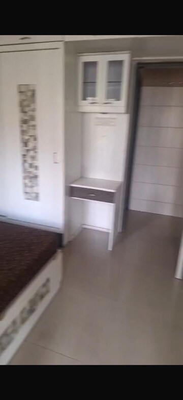 Room in 2 BHK Apartment at Runwal Garden City, Balkum Pada – for Rent