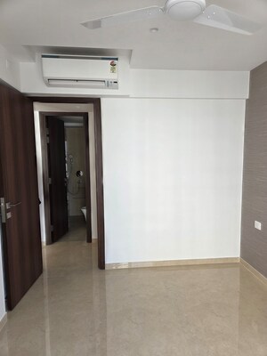 Furnished Amenities in 3 BHK Apartment at Hiranandani Highland, Powai – for Rent