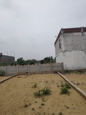  Plot For Sale in Noida Central
