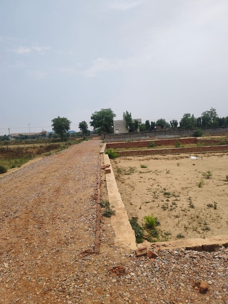 undefined, noida central  910 Sq.Ft. Plot In Noida Central Noida 9241838