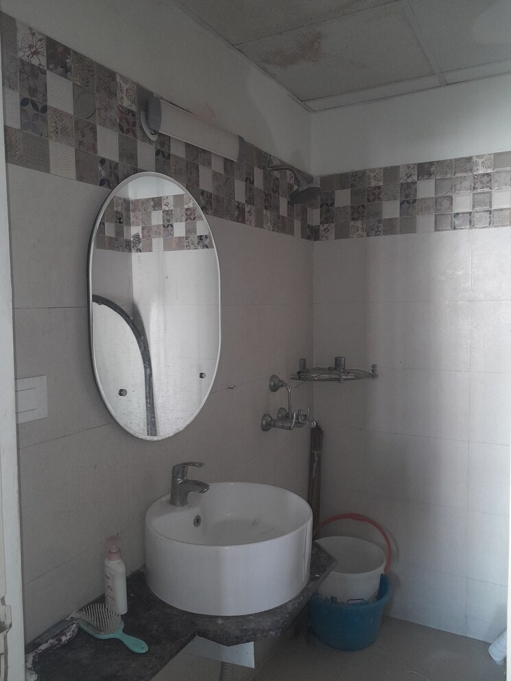 Bathroom, sushma-valencia 3 Bedroom 1800 Sq.Ft. Apartment In International Airport Road Zirakpur 9241867