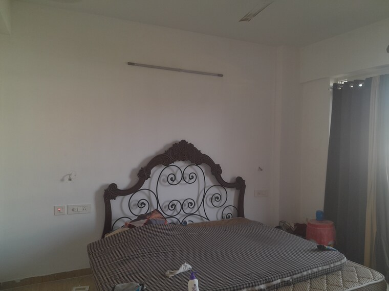 Bedroom, sushma-valencia 3 Bedroom 1800 Sq.Ft. Apartment In International Airport Road Zirakpur 9241867