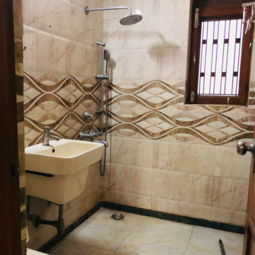Bathroom in 1.5 BHK Villa at Sector 23 – for Rent