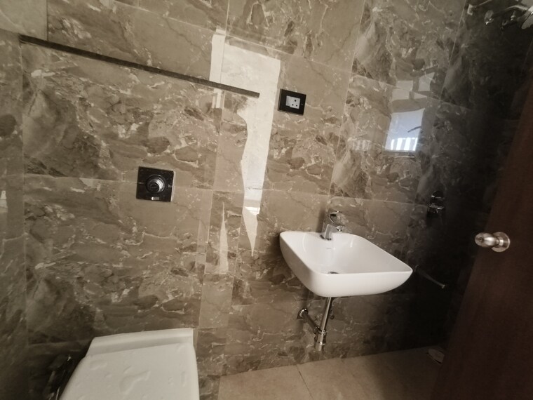 Bathroom, vtp-beaumonde 2 Bedroom 805 Sq.Ft. Apartment In Kharadi Pune 9241750