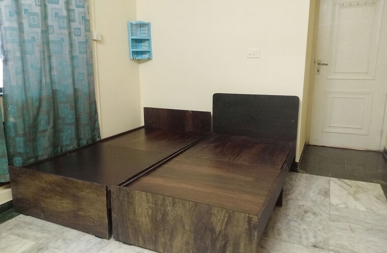 Room, thane west Pg For Girls In Thane West 9241881
