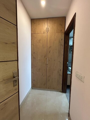 Furnished Amenities in 3 BHK Builder Floor at SAS Tower, Sector 38 – for Rent
