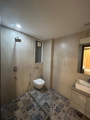 Living Room in 3 BHK Builder Floor at SAS Tower, Sector 38 – for Rent