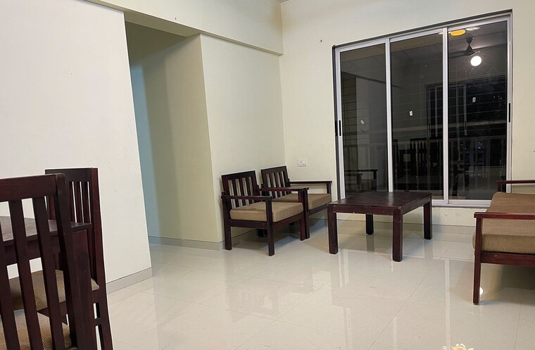 Room, thane west Pg For Girls In Thane West 9241945