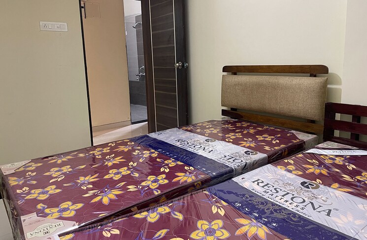 Room, thane west Pg For Girls In Thane West 9241945