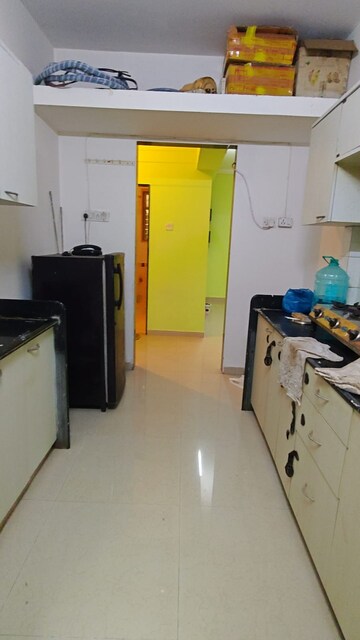 Team Area in 2 BHK Apartment at Bhoomi Park, Malad West – for Rent
