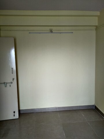 Room in 1 BHK Apartment at New Mhada Tower, Malad West – for Rent
