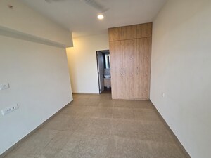 Room in 2 BHK Apartment at Kanakia Silicon Valley, Powai – for Rent