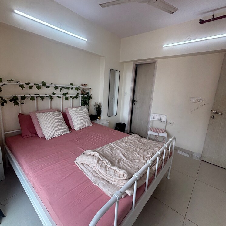 Bedroom, andheri west 2.5 Bedroom 800 Sq.Ft. Apartment In Andheri West Mumbai 9242092