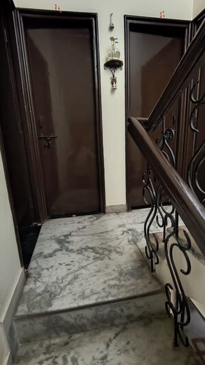 Balcony in 4 BHK Independent House at JakhaN-Rajpur Road – for Sale