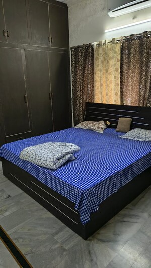 Bedroom in 4 BHK Independent House at JakhaN-Rajpur Road – for Sale