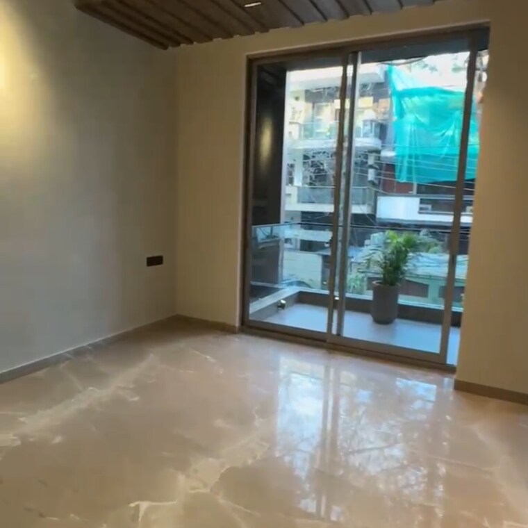 Room, malcha marg 3 Bedroom 375 Sq.Yd. Builder Floor In Malcha Marg Delhi 9242086