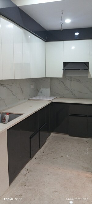 Kitchen in 2.5 BHK Builder Floor at Shalimar Garden – for Sale