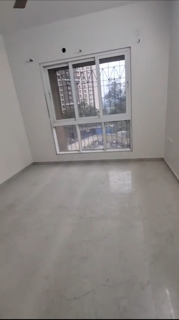 Room, dosti-west-county 1.5 Bedroom 850 Sq.Ft. Apartment In Balkum Pada Thane 9242150