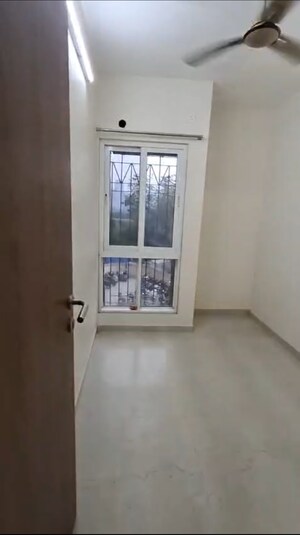 Room in 1.5 BHK Apartment at Dosti West County, Balkum Pada – for Sale