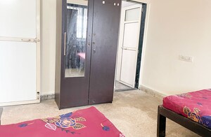 Room in  Pg at Thane West – for Rent