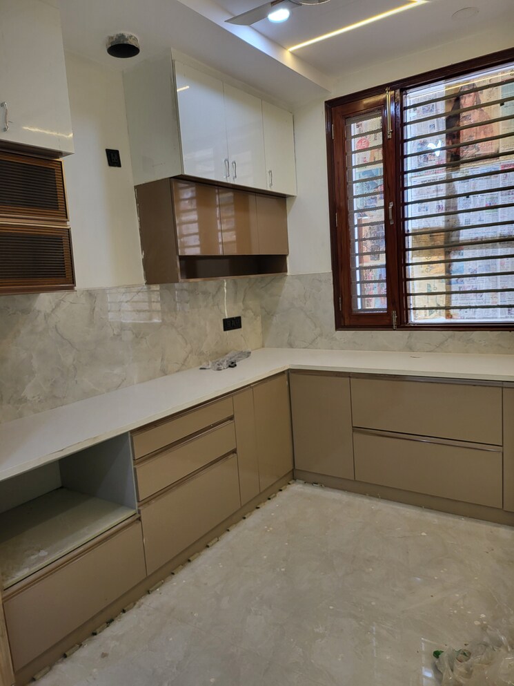 Kitchen, neharpar 2 Bedroom 118 Sq.Yd. Builder Floor In Neharpar Faridabad 9242181