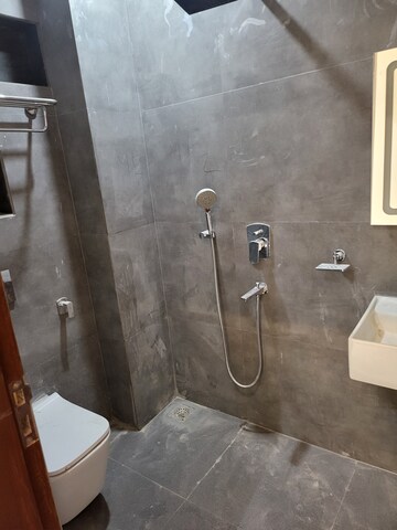 Furnished Amenities in 2 BHK Builder Floor at Neharpar – for Rent