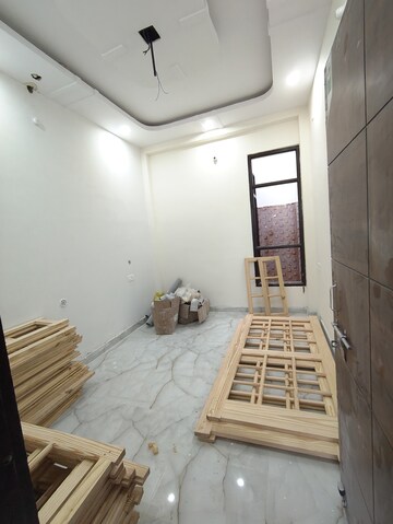 Bedroom in 3 BHK Independent House at Jankipuram Extension – for Sale