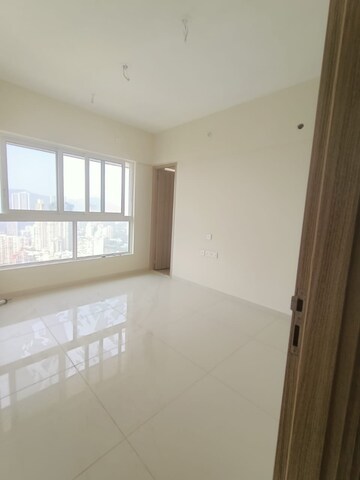 Room in 2 BHK Apartment at The Wadhwa Atmosphere, Mulund West – for Rent