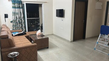 Room in 2 BHK Apartment at Dosti West County, Balkum Pada – for Rent