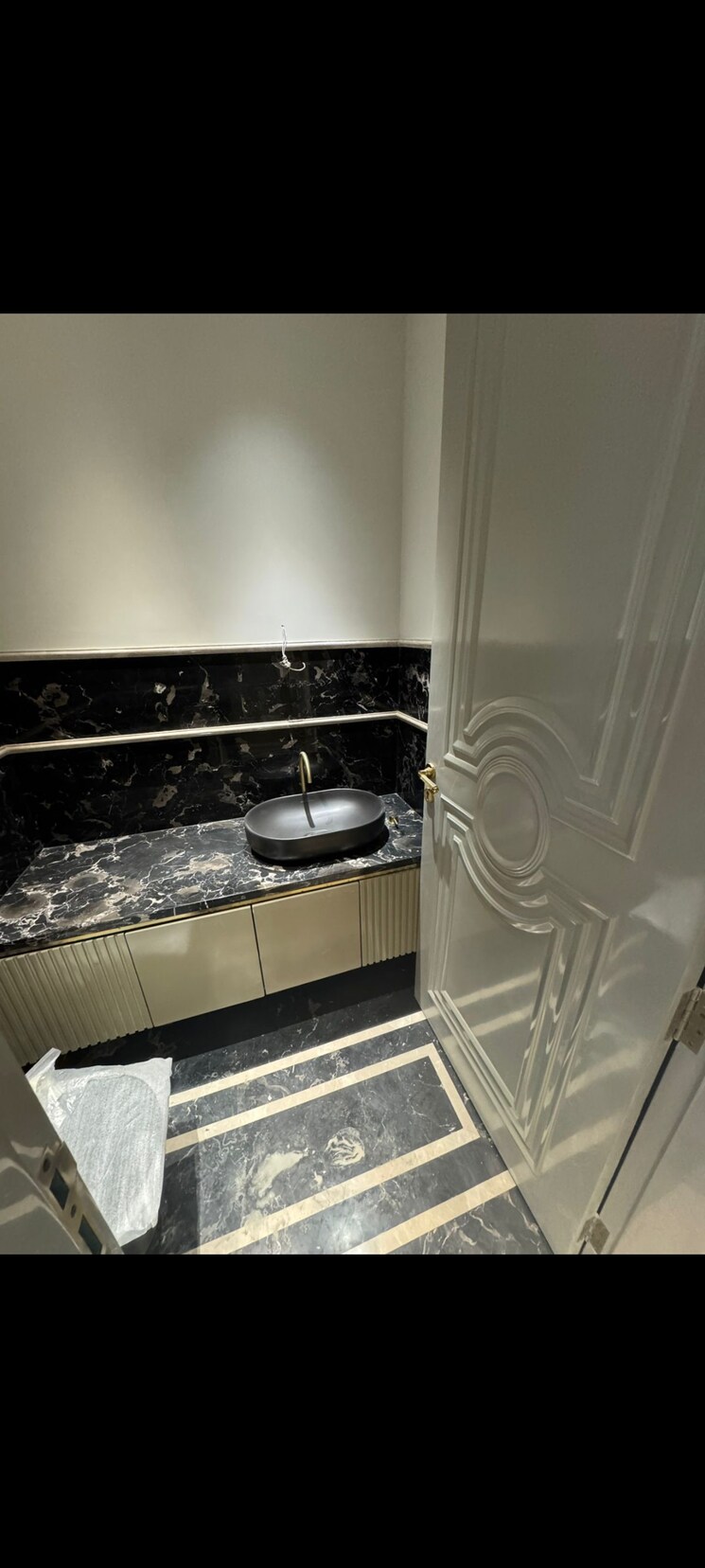 undefined, vasant vihar 2.5 Bedroom 340 Sq.Yd. Builder Floor In Vasant Vihar Delhi 9242225