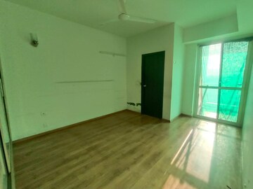 Room in 3 BHK Apartment at M3M Escala, Sector 70a – for Rent