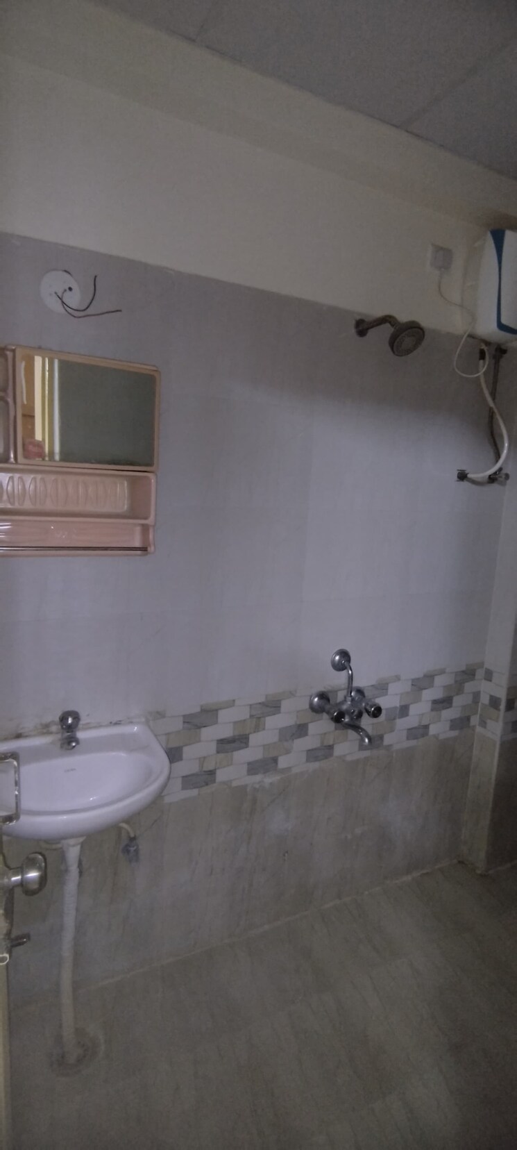 Bathroom, bvs-pinnacle 2 Bedroom 1400 Sq.Ft. Apartment In Bhoganhalli Bangalore 9242241