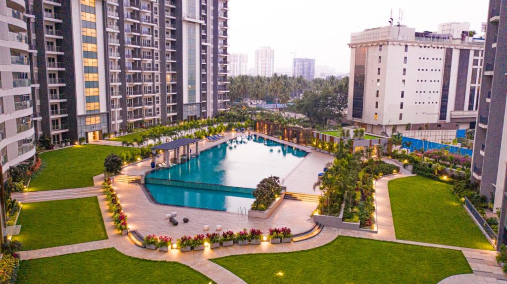 4 BHK + Pooja Room Apartment For Sale in SNN Clermont