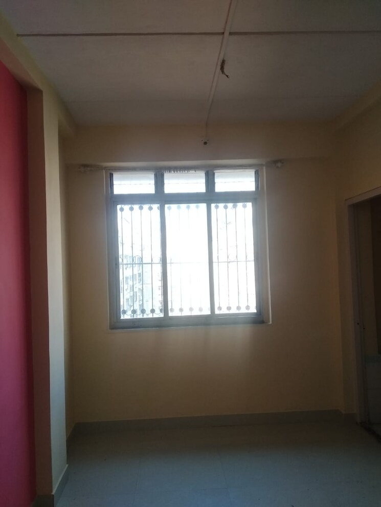 Room, malad west 1 RK 225 Sq.Ft. Apartment In Malad West Mumbai 9242266