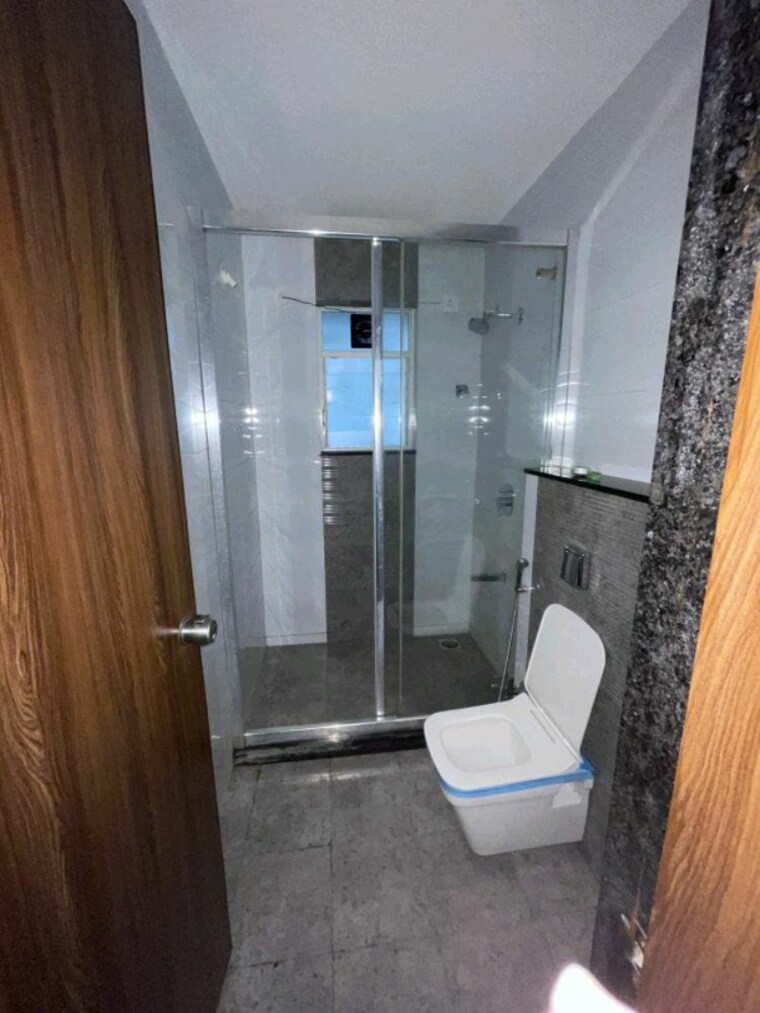 Attached Bathroom, goel-ganga-liviano 2.5 Bedroom 3000 Sq.Ft. Apartment In Kharadi Pune 9242333