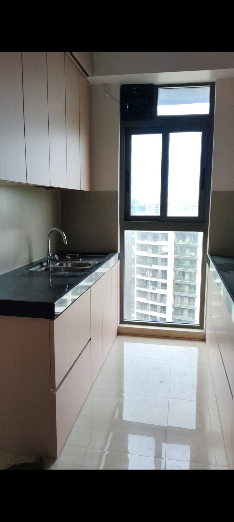Kitchen, adani-ten-bkc 3 Bedroom 1500 Sq.Ft. Apartment In Bandra East Mumbai 9242357
