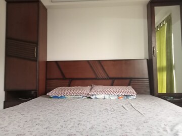Bedroom in 2 BHK Apartment at Lodha Amara, Kolshet Road – for Rent