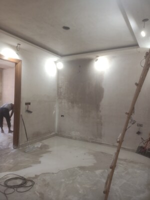 Room in 2 BHK Builder Floor at Vasant Kunj – for Sale