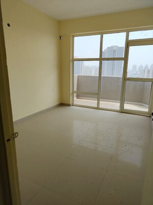 Room in 2 BHK Apartment at Pyramid Heights, Sector 85 – for Rent
