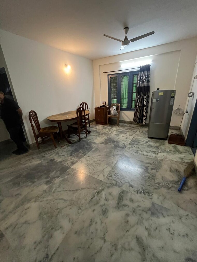  Parking, indiranagar 2 Bedroom 1000 Sq.Ft. Apartment In Indiranagar Bangalore 9242418