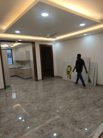 Parking in 4 BHK Builder Floor at Neharpar – for Rent