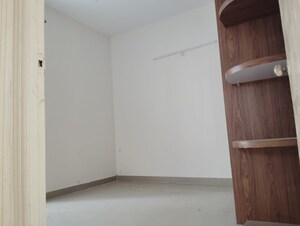 2 BHK Apartment For Rent in Zara Rossa, Sector 112