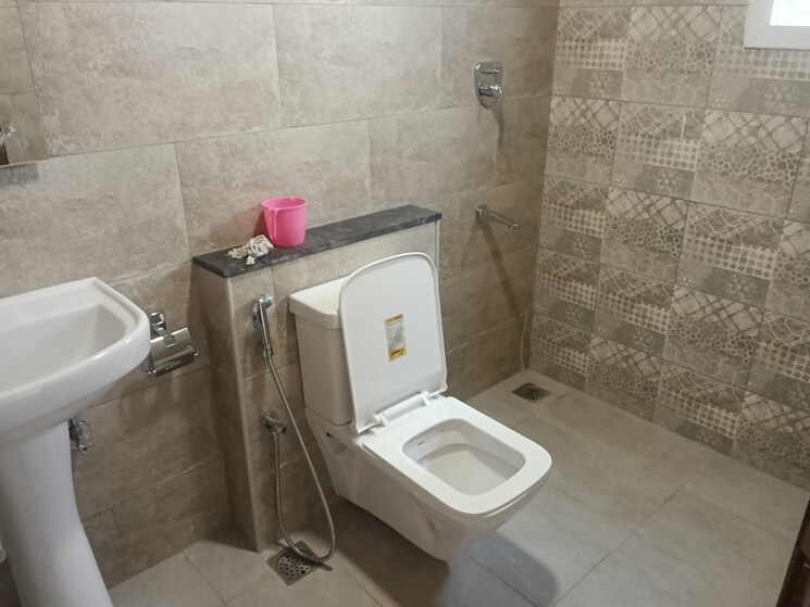 Bathroom, roshan-gardenia 3 Bedroom 1520 Sq.Ft. Apartment In Subramanyapura Bangalore 9242398