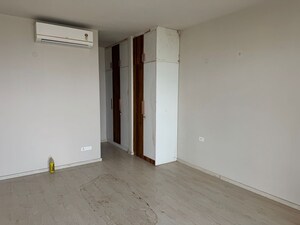 Room in 3 BHK Apartment at M3M Heights, Sector 65 – for Rent